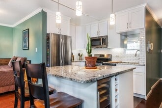 6050 JFK Blvd E in West New York, NJ - Building Photo - Building Photo