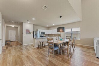 122 Denton Dr in Hutto, TX - Building Photo - Building Photo
