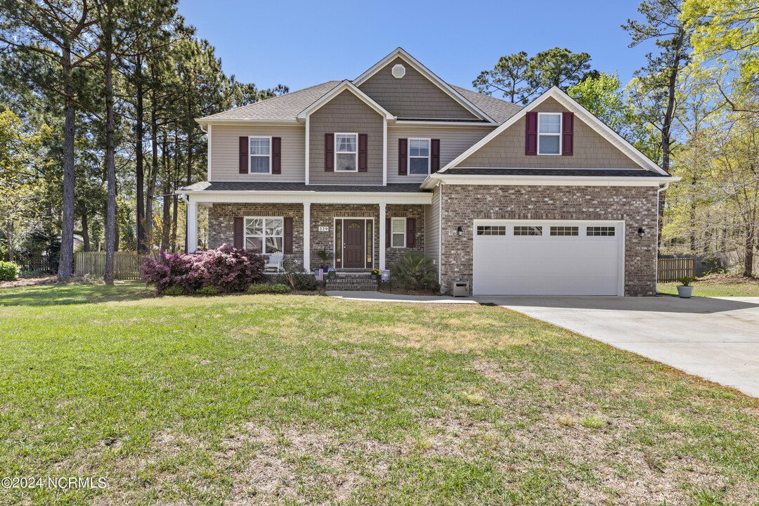 229 Egret Point Dr in Sneads Ferry, NC - Building Photo