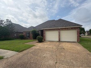 339 Greengate Cir in Brandon, MS - Building Photo - Building Photo