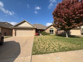 1812 Colorado Ct in Burleson, TX - Building Photo