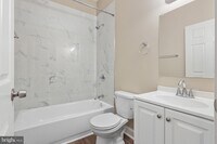 2124 E Hoffman St photo'