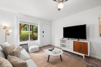6370 Rancho Mission Rd in San Diego, CA - Building Photo - Building Photo