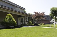 Royal Park Apartments and Townhomes photo'