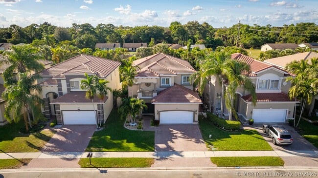 property at 7167 Ivy Crossing Ln