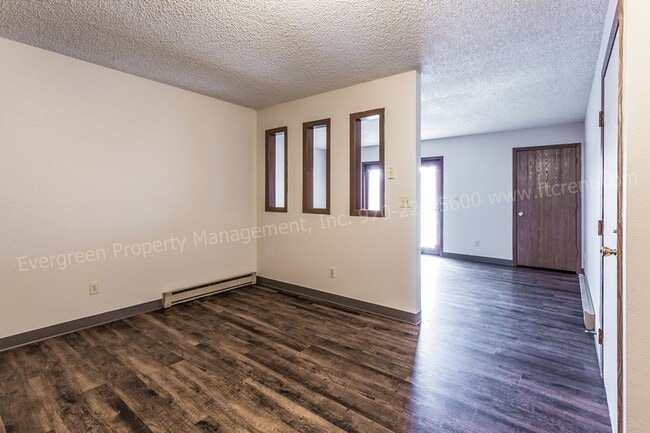 348 Terri Dr in Loveland, CO - Foto de edificio - Building Photo