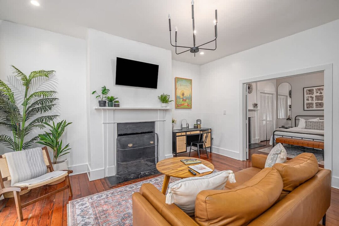 505 E Mc Donough St in Savannah, GA - Building Photo