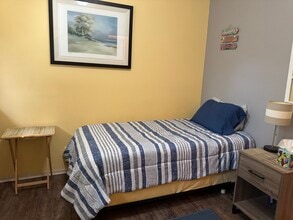 270 Suncrest Ct in Oviedo, FL - Foto de edificio - Building Photo