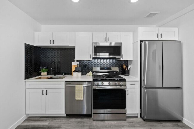 5106-5116 69th St in San Diego, CA - Building Photo - Building Photo