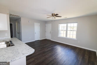 218 Evans Ter in Statesboro, GA - Building Photo - Building Photo