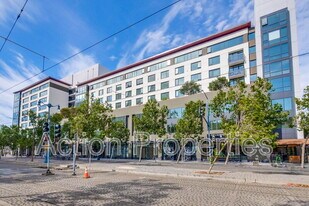 260 King St in San Francisco, CA - Building Photo