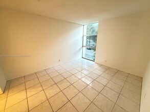 2017 NW 46th Ave, Unit 208 in Lauderhill, FL - Building Photo - Building Photo