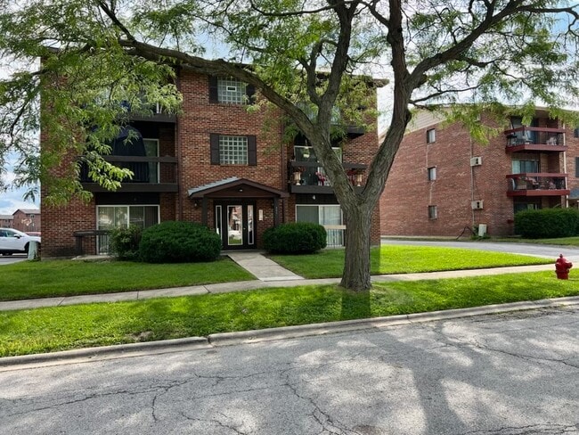 4552 Heartland Dr in Richton Park, IL - Building Photo - Building Photo