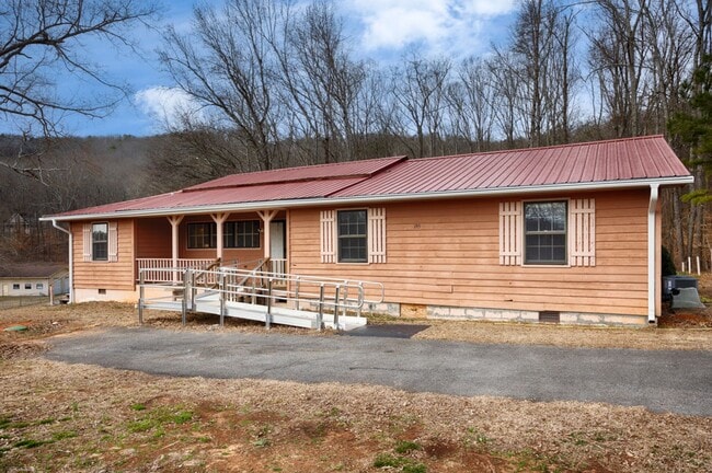 195 AL-79 in Scottsboro, AL - Building Photo - Building Photo