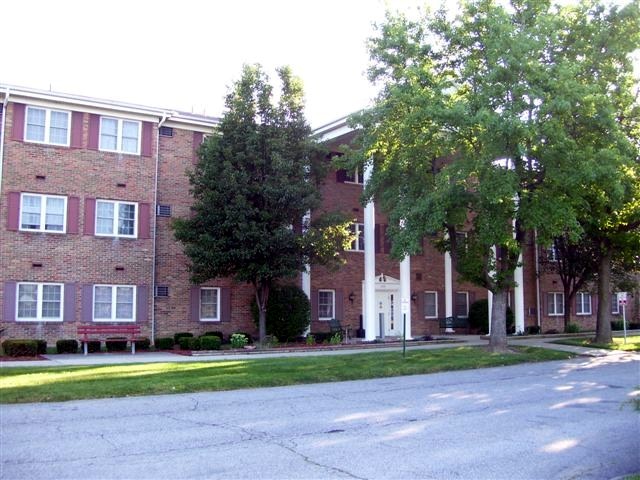 Castleton Gardens in Columbus, OH - Building Photo