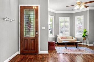 1215 N Bishop Ave in Dallas, TX - Building Photo - Building Photo