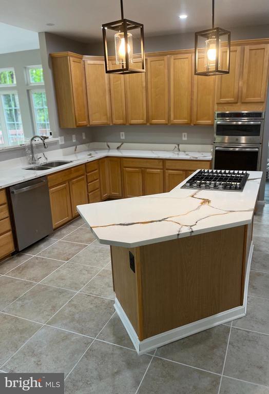 property at 10400 Twin Knoll Way