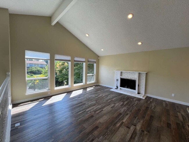 25207 37th Pl S in Kent, WA - Building Photo - Building Photo