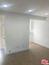 1101 W 106th St in Los Angeles, CA - Building Photo - Building Photo