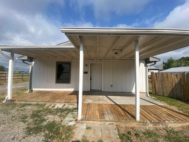 1535 Southside Ave-Unit -1535 1/2 Southside Ave in Bristol, TN - Foto de edificio - Building Photo