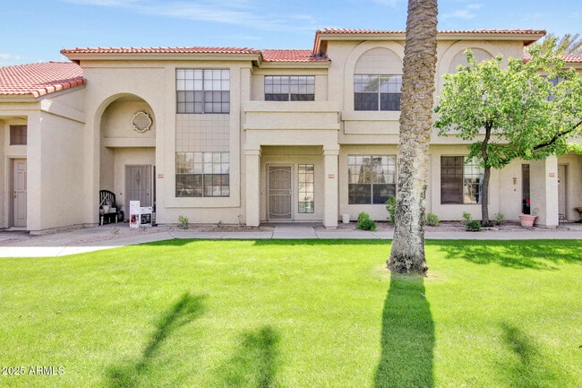 property at 3921 W Ivanhoe St