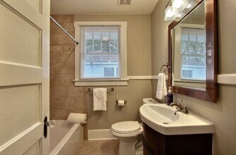 1212 DeLesseps Ave in Savannah, GA - Building Photo - Building Photo