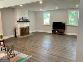 437 Eastburn Rd in King of Prussia, PA - Building Photo - Building Photo