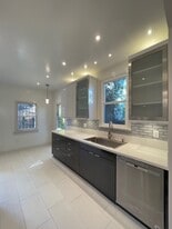 1035 Meadowbrook Ave in Los Angeles, CA - Building Photo