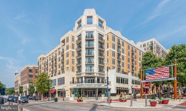property at 155 Potomac Passage