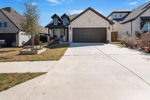232 Barton Oak Trl in Andice, TX - Building Photo