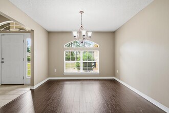 2490 Pepper Dr in Navarre, FL - Building Photo - Building Photo