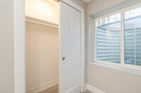 2709 W Jefferson St photo'