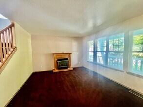 5329 37th Ave SE in Olympia, WA - Building Photo - Building Photo