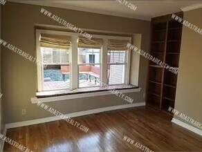 243 W 61st St in Kansas City, MO - Building Photo - Building Photo
