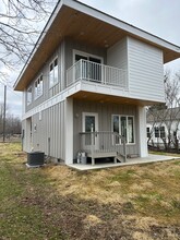 913 Maplewood Ave in Tullahoma, TN - Foto de edificio - Building Photo