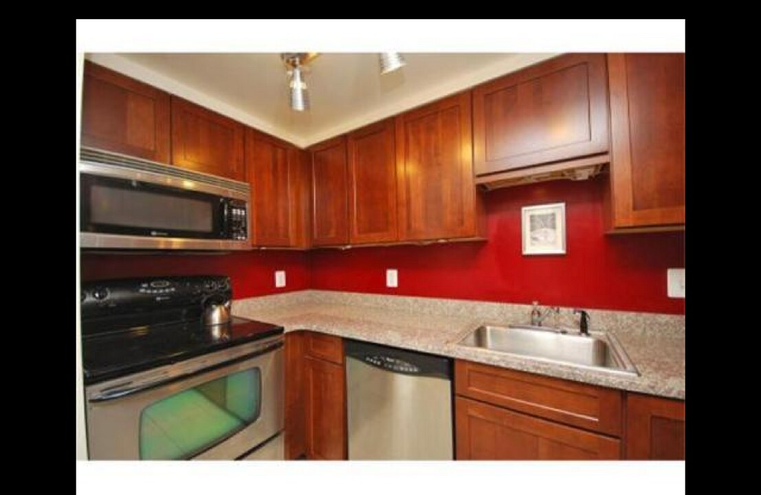 28 Symphony Rd, Unit 1 in Boston, MA - Foto de edificio