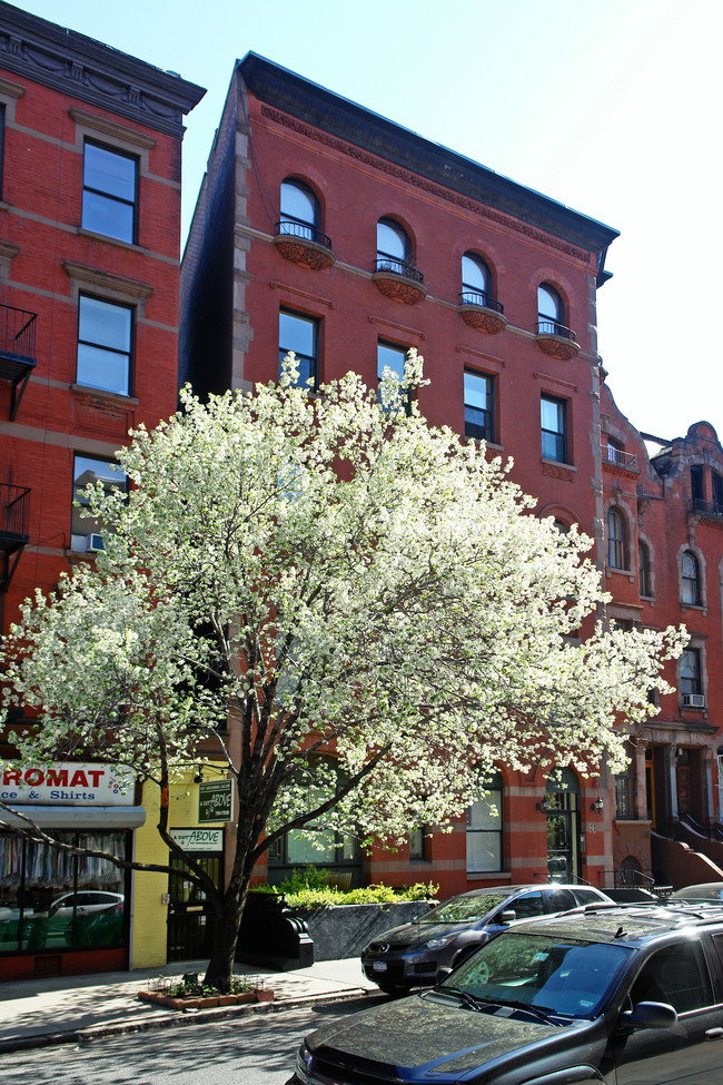 71 W 83rd St in New York, NY - Building Photo - Building Photo