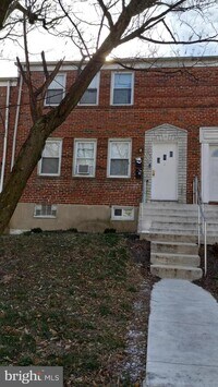 909 St Dunstans Rd photo'