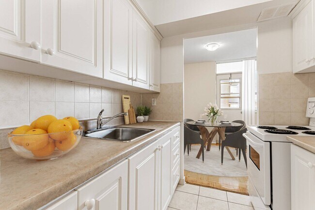 145 St. George Street in Toronto, ON - Building Photo - Building Photo