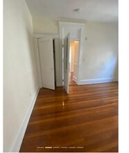1121 Commonwealth Ave, Unit R-15 in Boston, MA - Foto de edificio - Building Photo