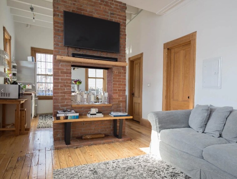 1901 Palisade Ave, Unit Second Floor in Union City, NJ - Building Photo