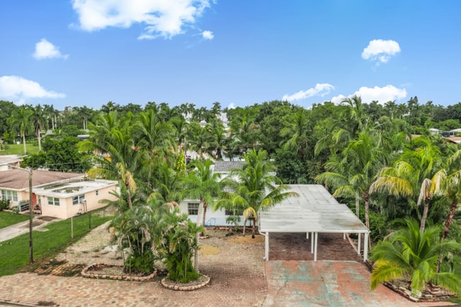 37 Seminole Ct in Ft. Myers, FL - Building Photo - Building Photo