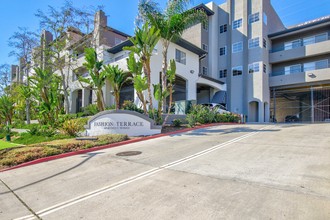 Fashion Terrace in San Diego, CA - Building Photo - Building Photo