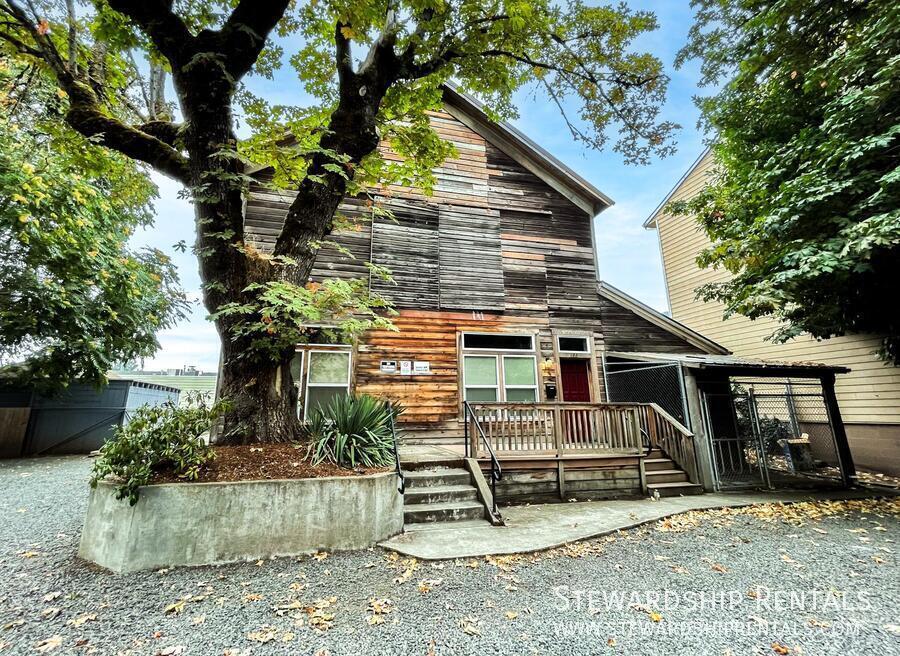 600 E 8th Ave in Eugene, OR - Building Photo