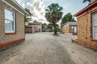 917-919 N Beckley Ave in Dallas, TX - Building Photo - Building Photo