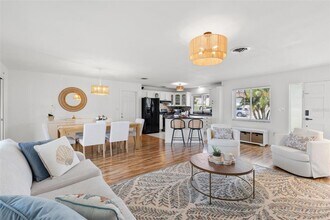 3488 Shady Bluff Dr in Largo, FL - Building Photo - Building Photo