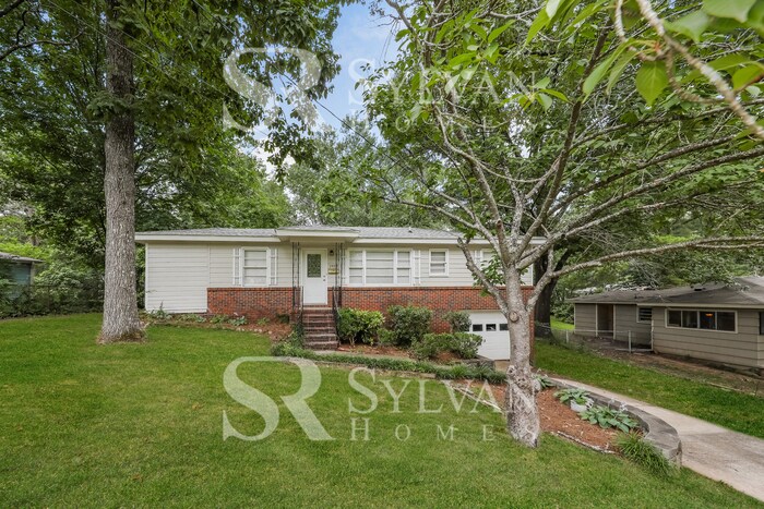 1932 5th St NE in Center Point, AL - Building Photo