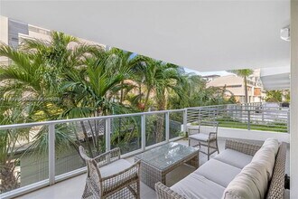 1150 101st St in Bay Harbor Islands, FL - Foto de edificio - Building Photo