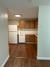 1 Lancelot Court in Salem, NH - Foto de edificio - Building Photo