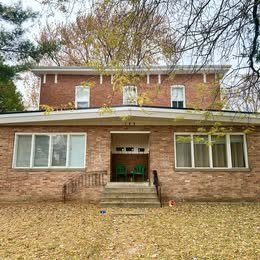 143 Park St in Chatham, ON - Building Photo